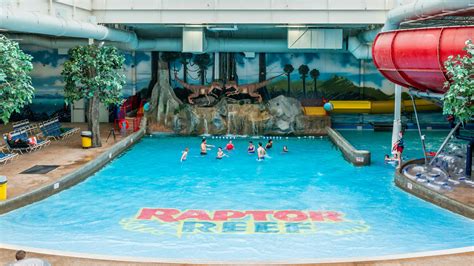 Raptor Reef Indoor Water Park: An Underwater Adventure for the Whole Family