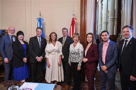 Claudia Zamora recibió una delegación parlamentaria canadiense