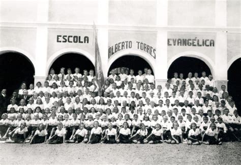 Alunos do Colégio Cônsul Carlos Renaux na época Escola Evangélica