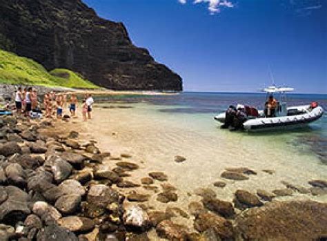 Captain Andy S Na Pali Ultimate Expedition Sea Caves Snorkel And Beach Landing On Tourmega