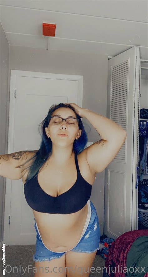 Queenjuliaoxx Queenjuliaxxo Nude OnlyFans Leaks Fappening FappeningBook