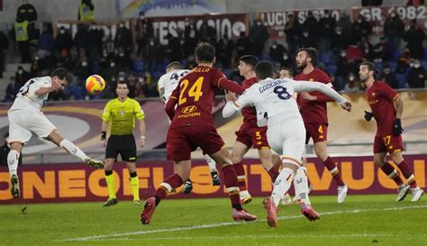 Foto Comeback Sempurna AS Roma Singkirkan Lecce Dan Melaju Ke