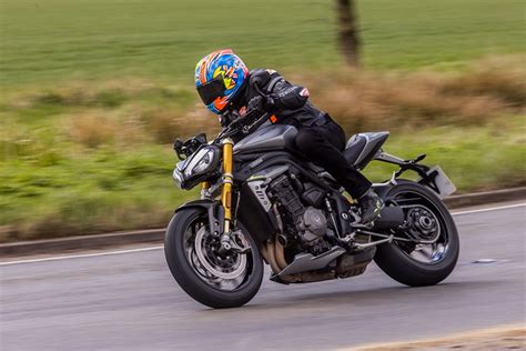 Kepoin Spek Naked Bike Triumph Speed Triple RS 1200 2021 Kencang Bro