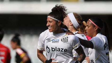 Flamengo faz proposta e negocia contratação de Cristiane do Santos