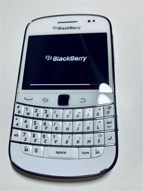 Blackberry Bold Gb White Unlocked On Sale Last