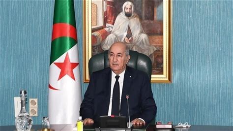 Le président de la République Abdelmadjid Tebboune présente ses