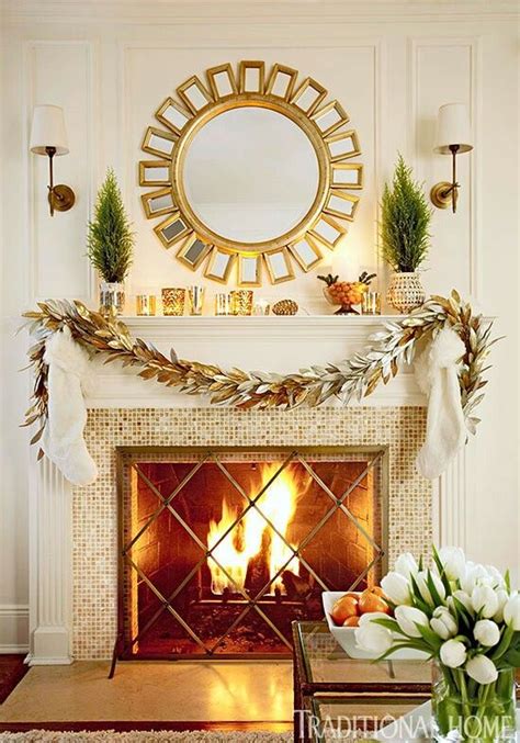 Lovely Mantel With Gold Accents Holiday Garlands Holiday Mantel