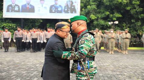 Pj Wali Kota Bekasi Jadi Pembina Upacara Peringatan Hari Lahir