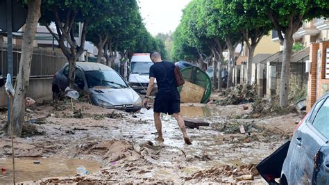 Direct Inondations En Espagne Le Bilan S Alourdit Encore Morts