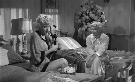 Some Like It Hot Dir Billy Wilder B Movie Winfield Moving Image