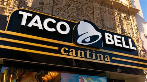 Boozy Tips For Living Más At Taco Bell Cantina