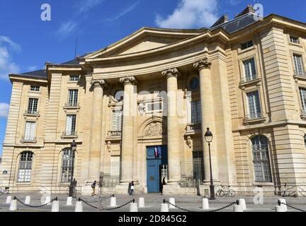 Facade Of The Faculte De Droit Paris France Stock Photo Alamy