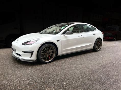 Tesla Model 3 White Work Emotion ZR10 | Wheel Front
