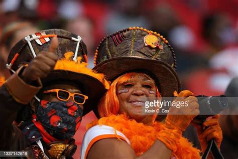 Browns Fans Photos and Premium High Res Pictures - Getty Images