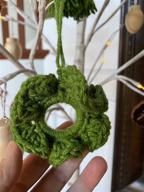 Diy Yarn Christmas Ornaments Made On Rd