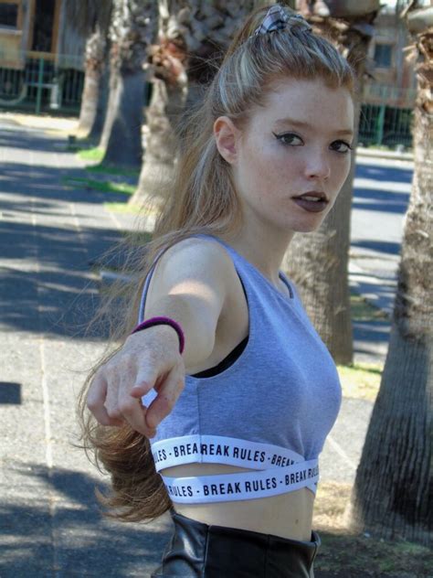 Hot Sexy Camilla Leith Bikini Pics