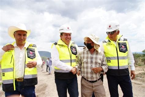 Gobernador David Monreal inicia la reconstrucción de la carretera