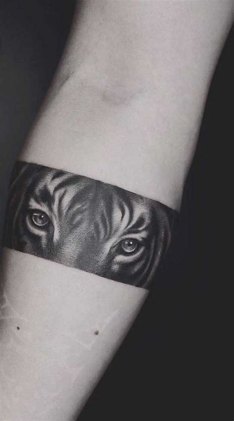 26 Bracelete Masculino Tatuagem Simbolos Ideas In 2022 Fotos