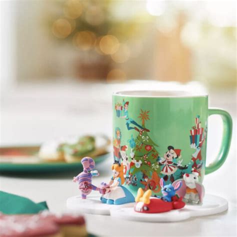 Disney Is Releasing a Candy Cane Starbucks Christmas Cup for 2023 - Let ...