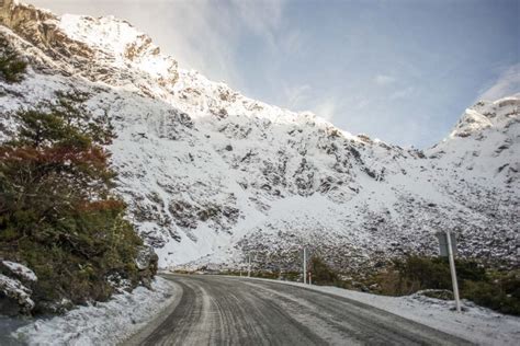 15 Best Places to Stop on the Drive from Te Anau to Milford Sound