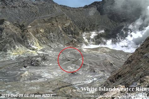 White Island Dead Bodies Being Retrieved Four Days After Volcano Erupted