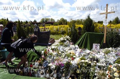 POGRZEB ZAMORDOWANEJ 17 LATKI ANITY B NA CMENTARZU KOMUNALNYM W SŁUPSKU