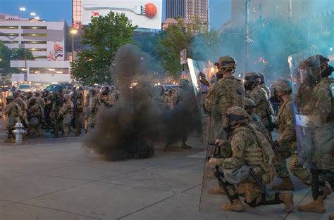 Guardsmen defuse tensions with Atlanta protesters > National Guard ...