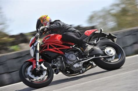 Ducati Monster Evo Motosvet