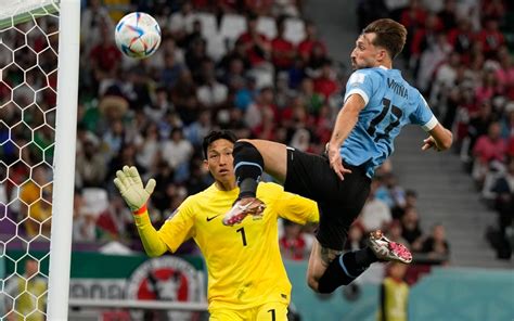 Uruguay 0 0 South Korea Woodwork Twice Denies La Celeste In World Cup