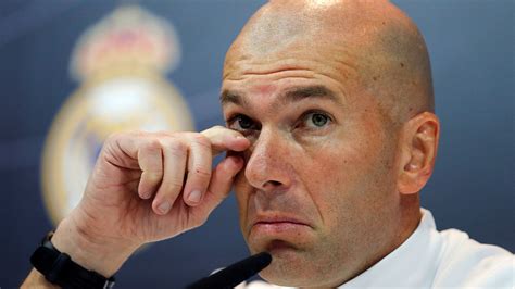 Qué Dijo Zinedine Zidane Sobre La Despedida De Andrés Iniesta Del Barcelona Infobae