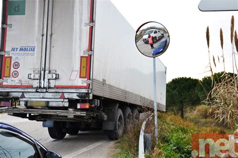 Tir Perde Il Rimorchio Sul Ponte Sulla Trignina Poteva Essere Un