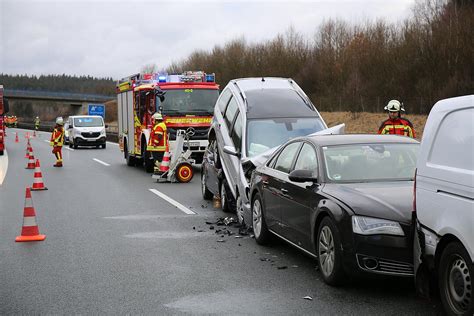 Schwerer Unfall Im Landkreis Wunsiedel Vier Fahrzeuge Krachen