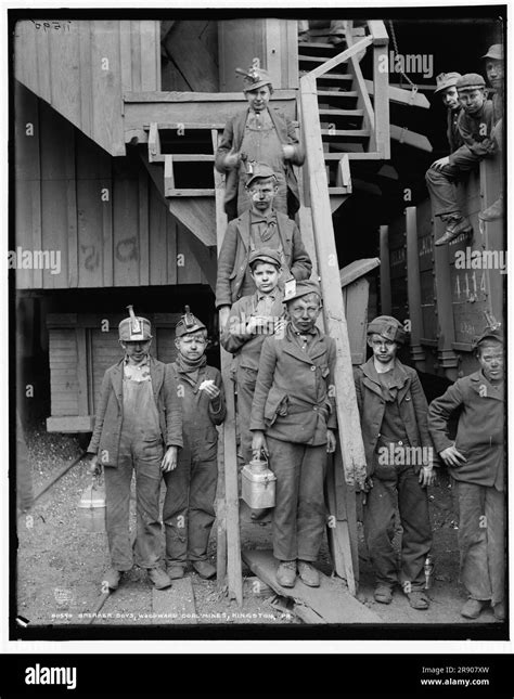 Mines Child Labour Hi Res Stock Photography And Images Alamy