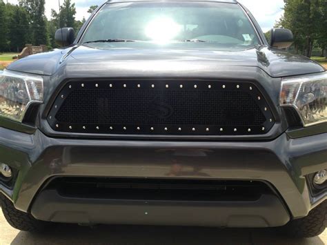 Toyota Tacoma Status Grilles