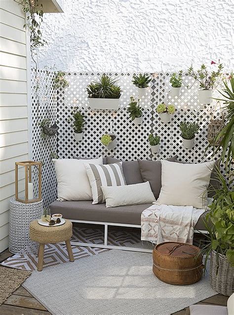 6 Decorating Ideas to Make the Most of a Small Outdoor Space