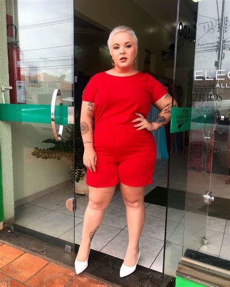 Vanessa Vandort Plus Size on Instagram DEZEMBRO A e eu já quero