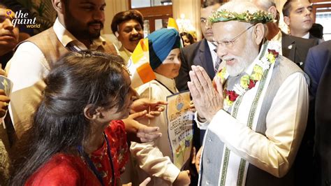 Photos Pm Modi Welcomed By Indian Diaspora On Maiden Visit To Greece