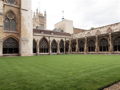 Premium Photo | Westminster abbey church in london