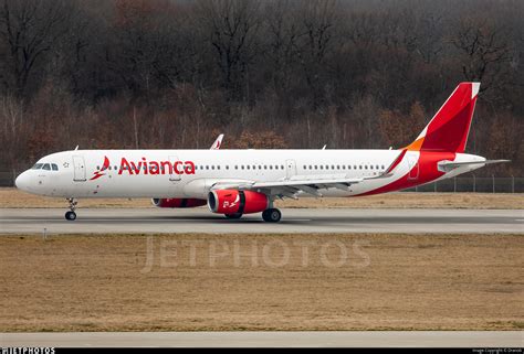 OE IZX Airbus A321 231 Avianca Dranob JetPhotos