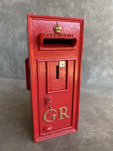 Original George 5th Cast Iron Wall Mounted Post Box