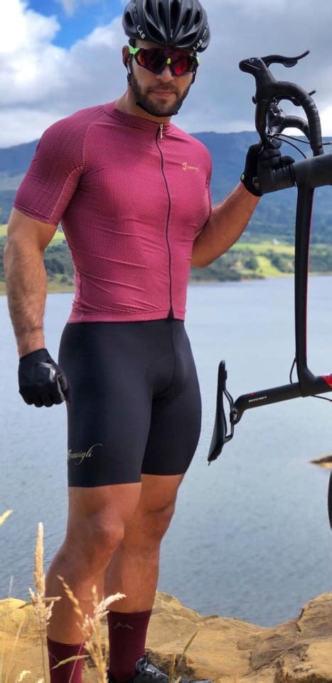 Pin By Luis Guajardo On Biking Cycling Outfit Cycling Attire Lycra Men