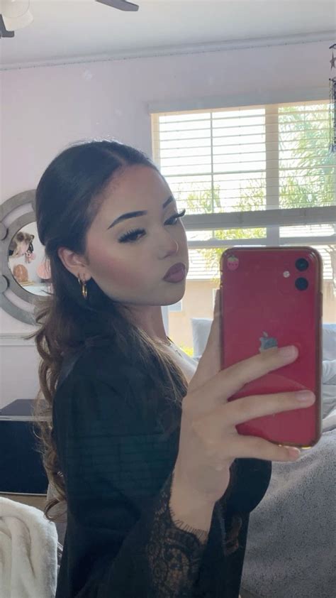 Pin By Samantha Samantha On Latina Inspo In Haircuts Straight Hair Pretty Makeup Glam