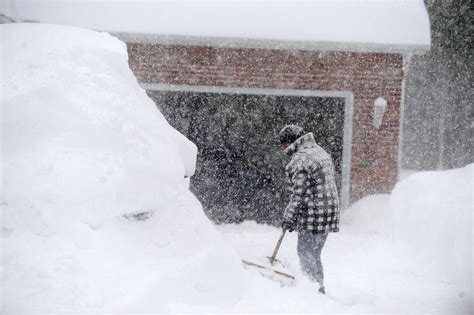 Historic Winter Storm Buries Northwestern New York With Over 6 Feet Of ...