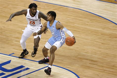 Sports World Reacts To Major UNC Basketball Transfer News - The Spun