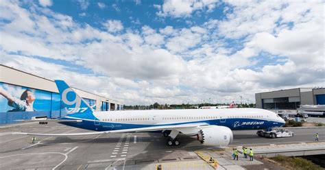 Boeing Dreamliner Rolled Out Everett Aircraft Wallpaper