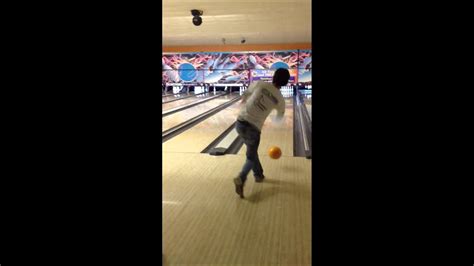 No Thumb Bowling Beginner Youtube