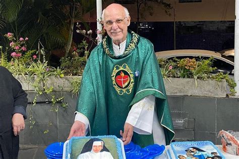 Trabalho Do Padre J Lio Lancellotti A Ess Ncia Do Cristianismo