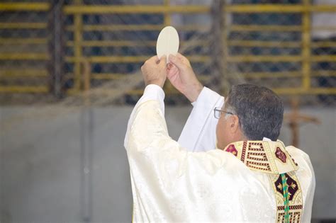 Momento Catequético Solenidade do Santíssimo Corpo e Sangue de Cristo