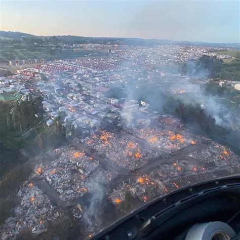 Voraz Incendio Forestal Arrasa Con Más De 120 Casas En Castro Publimicro