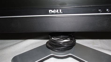 Computer Monitor 17 INCH DELL With SPEAKER SOUND BAR attached, Pre-owned ON SALE | #1791383777